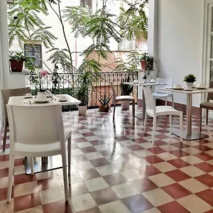 ** Alojamento de Acomodação e Pequeno-almoço Ai Itália