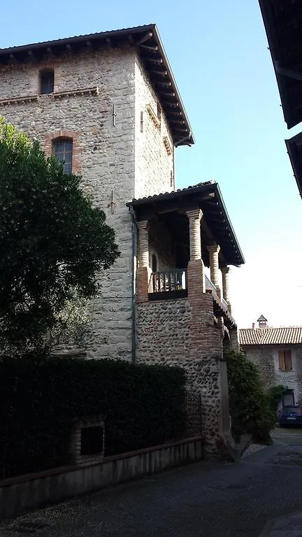 La Torre Medioevale Bed & Breakfast Marne di Filago Italy